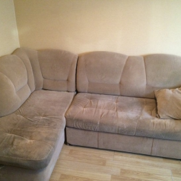 Перетяжка углового дивана в Екатеринбурге.