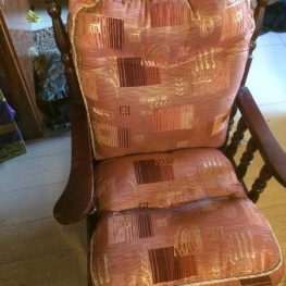 Реставрация кресла с деревянными подлокотниками